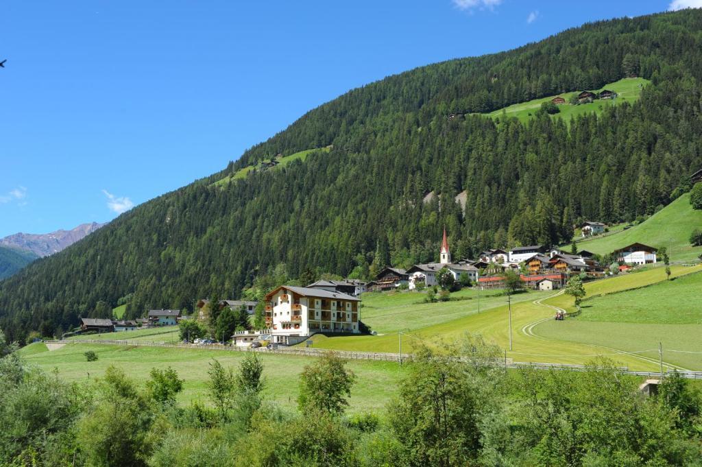 Hotel Ortler Ultimo Esterno foto